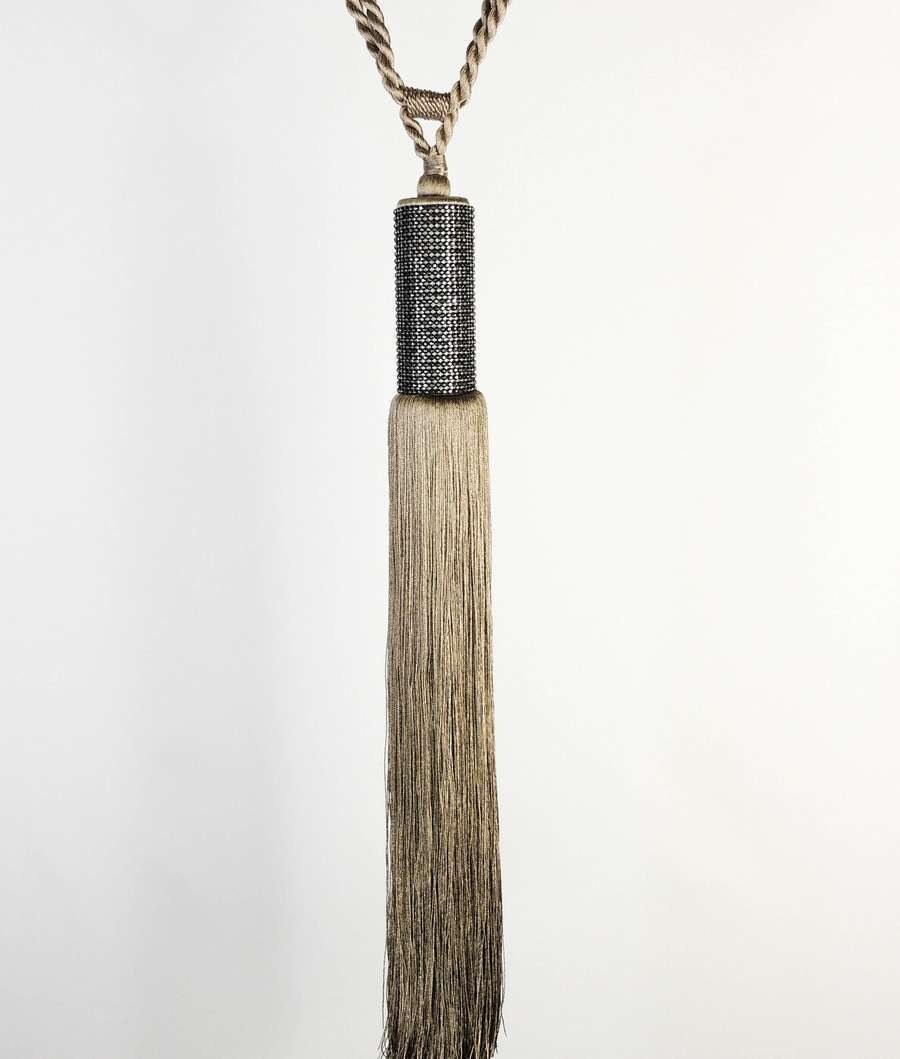 Abraçadeira para cortina AB82 Arriero